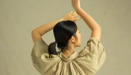 kaiyun网站-库里携妻出席体育慈善之夜引关注，库里ua