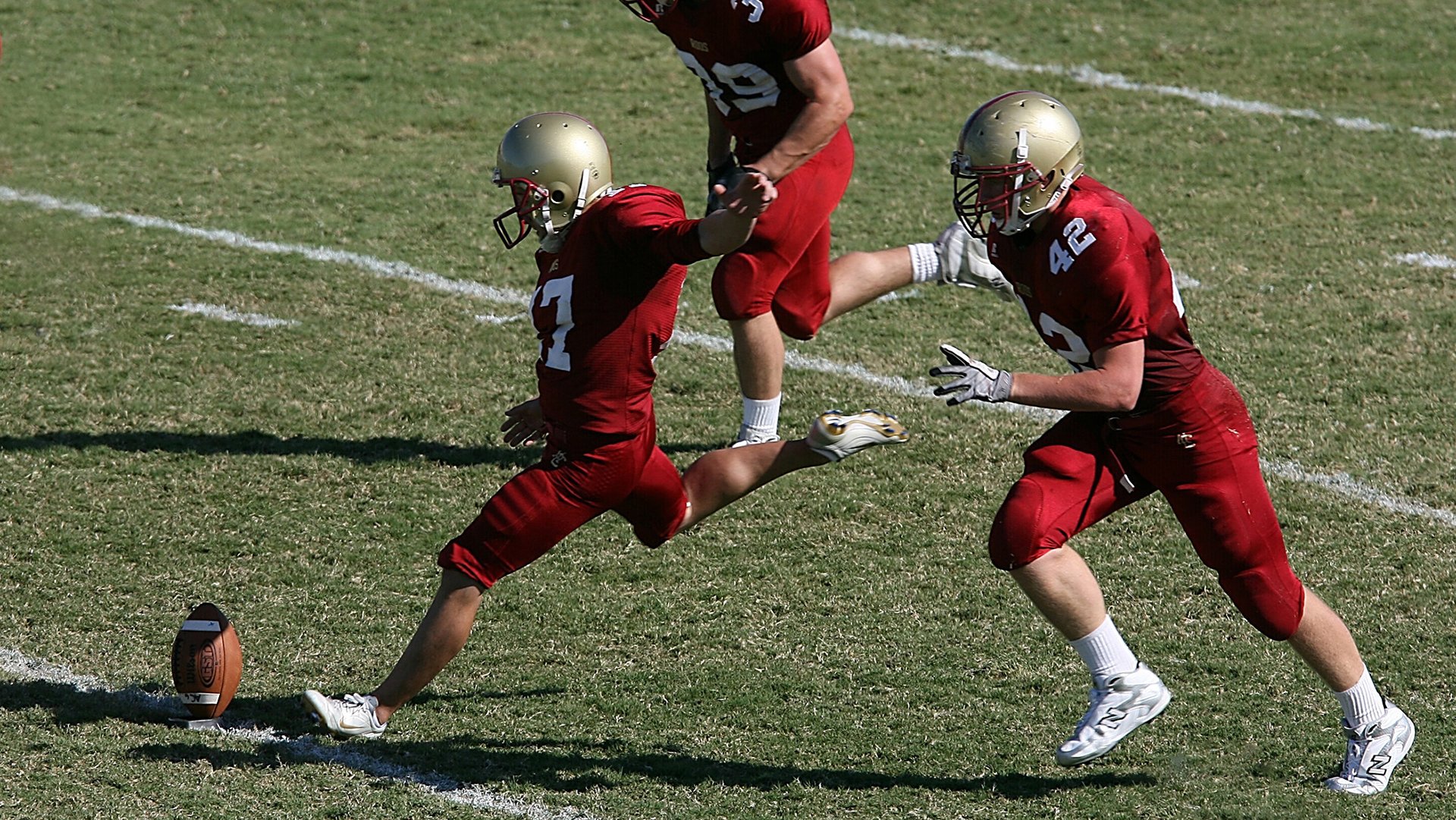 “武汉马拉松赛道:谁能在最后冲刺中力压群雄?”