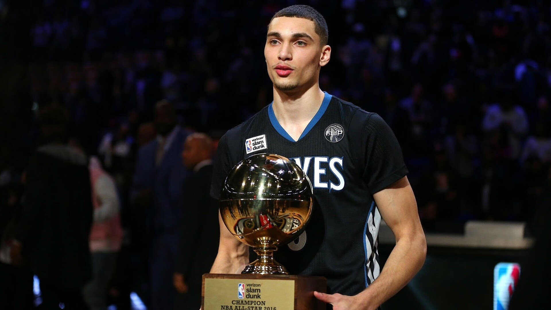 开云体育-字母哥表示雄鹿要坚持高强度训练节奏，雄鹿字母哥由来