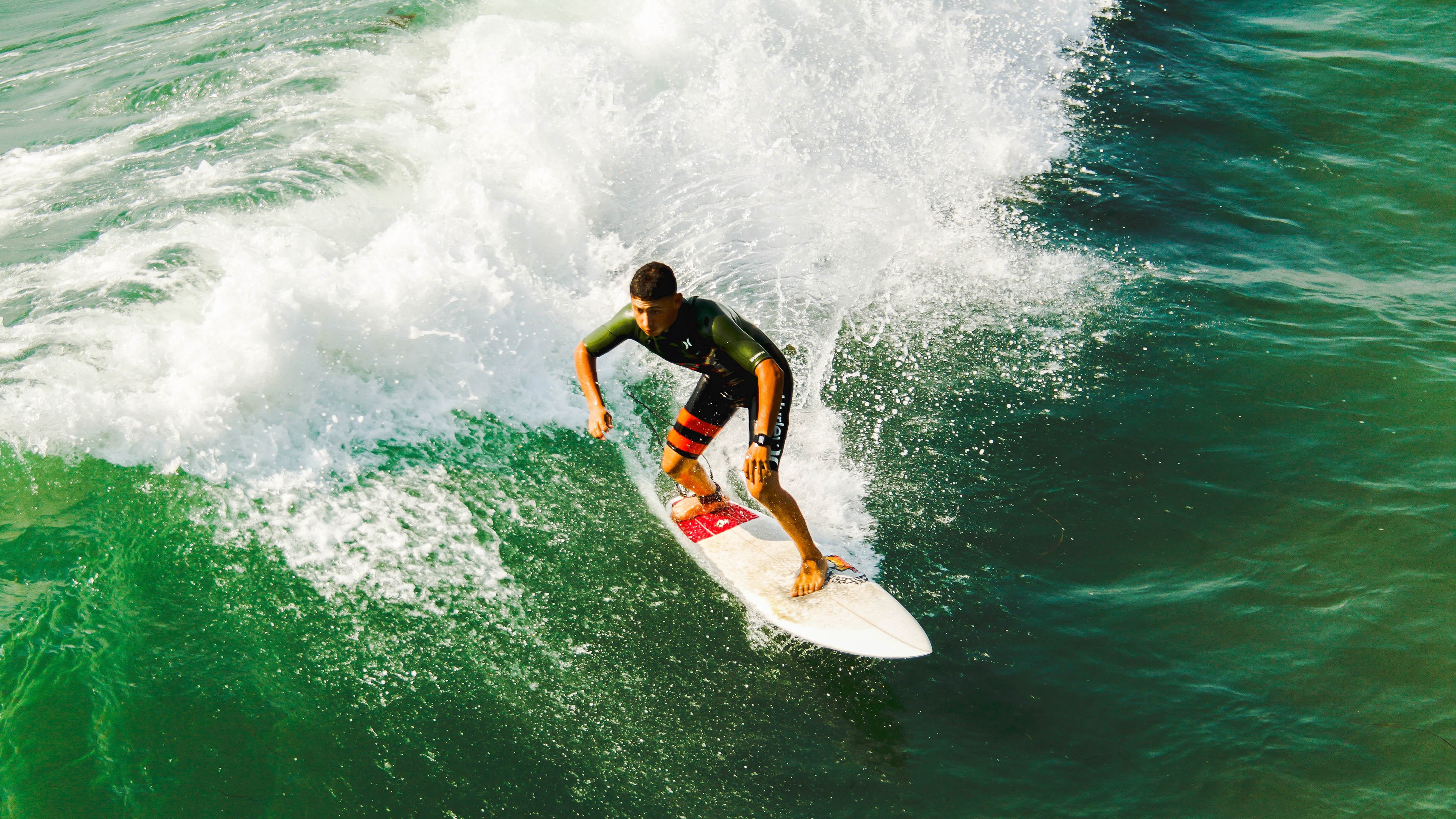 特色篮球运动装备审美创新，满足青少年多样化需求，篮球运动基本装备